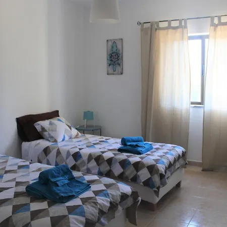 Abrigo Nortadas * ヴィラ・ド・ビスポ